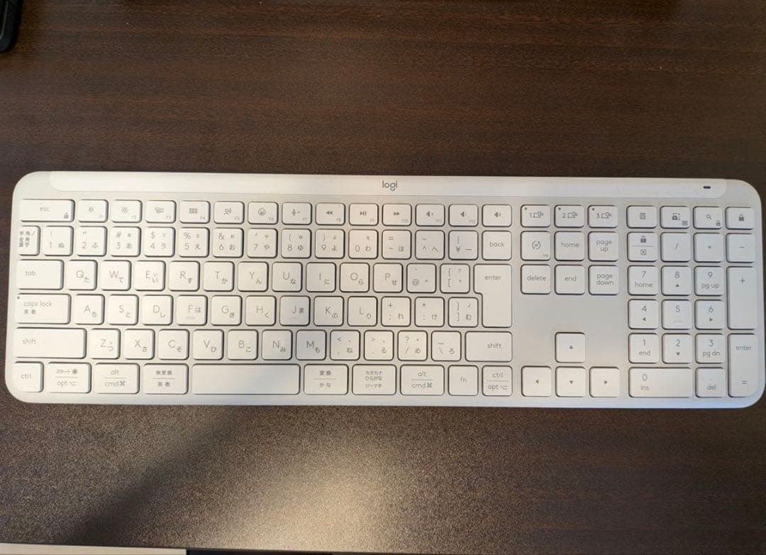 K950 Logicool 薄型キーボード　ホワイト