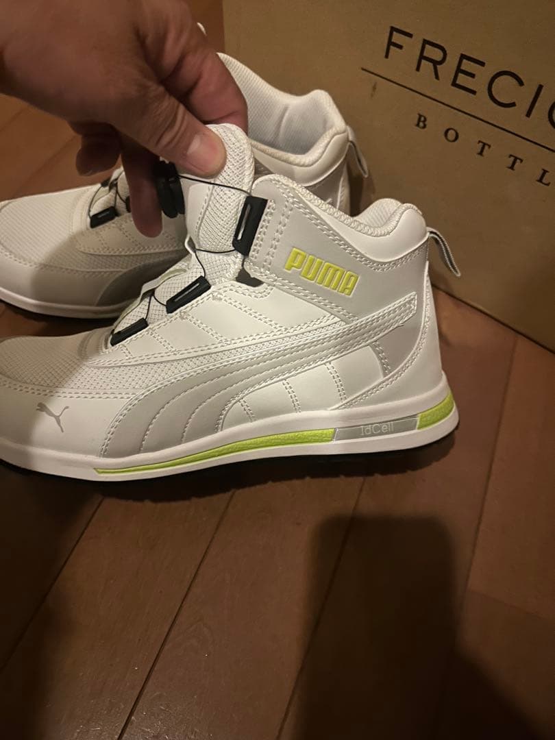 PUMA ホワイト ハイカット安全靴