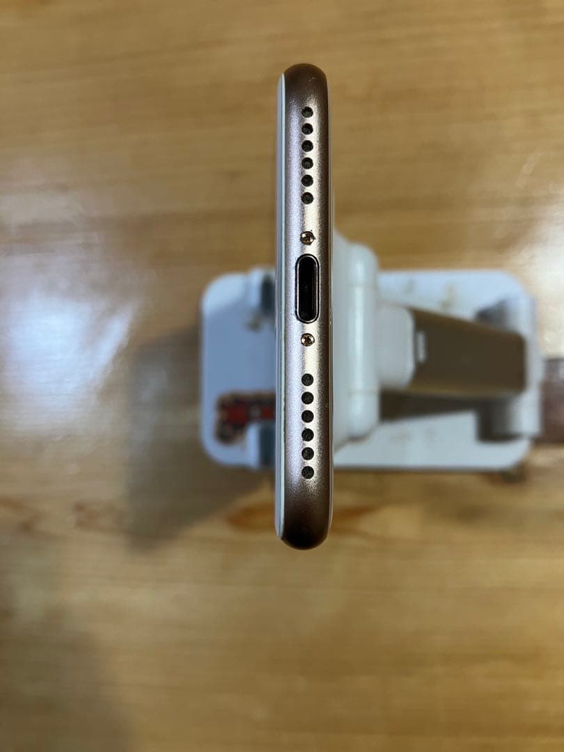 【超美品】iPhone8 ゴールド simフリー 64GB バッテリー100%