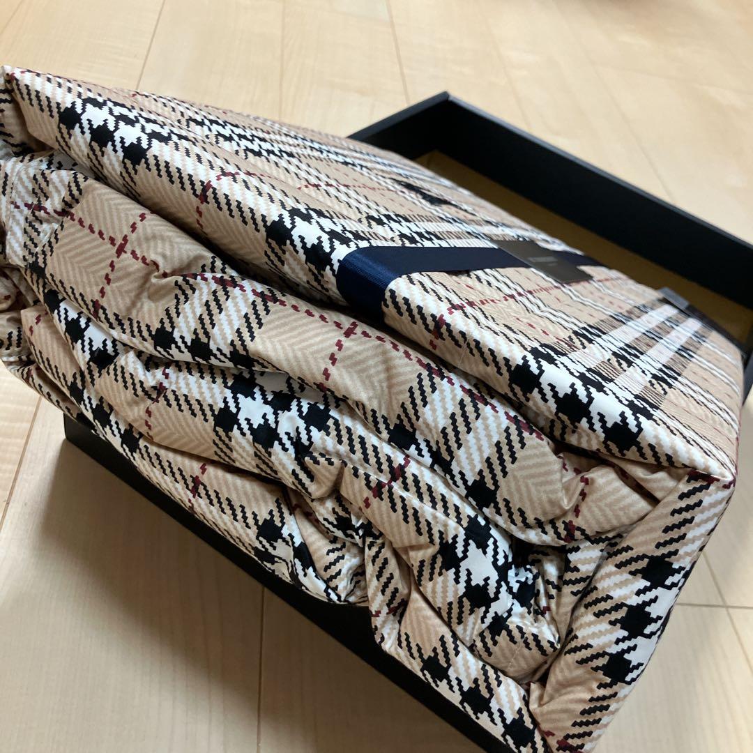 未使用　BURBERRY バーバリー ダウンケット 羽毛肌掛けふとん日本製