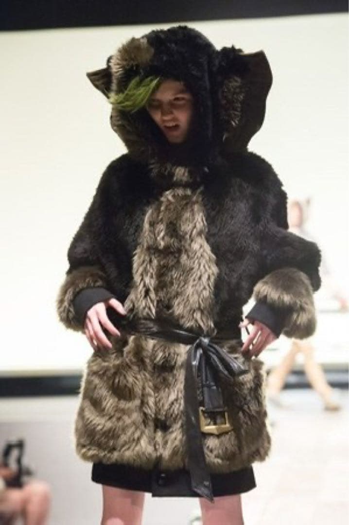 milkboy ギズモコラボファーパーカー