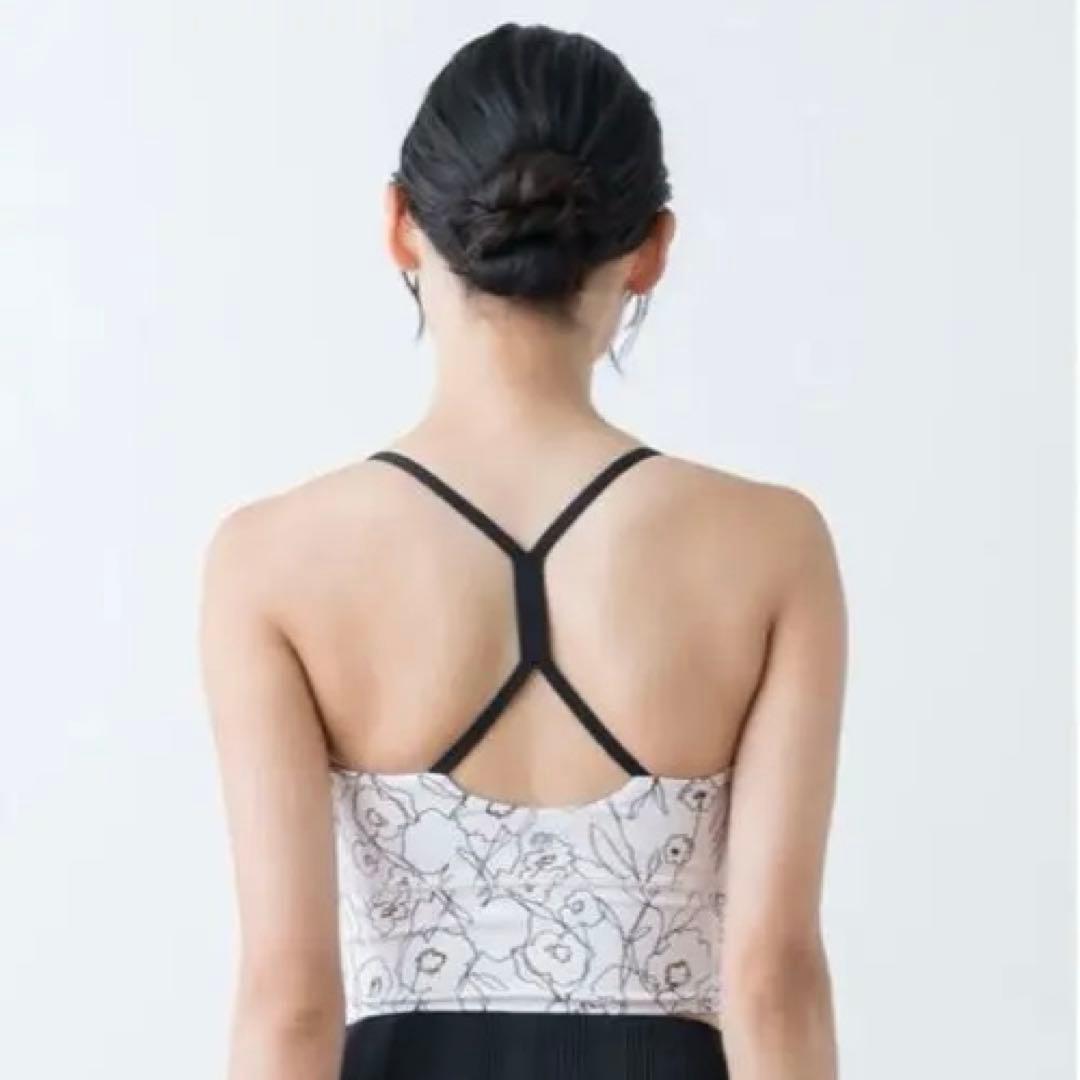 値下げ中Sukala 新品未開ドローイングフラワータンクトップトップのみM