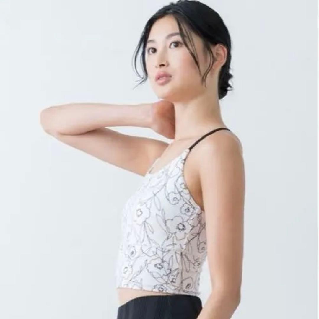 値下げ中Sukala 新品未開ドローイングフラワータンクトップトップのみM