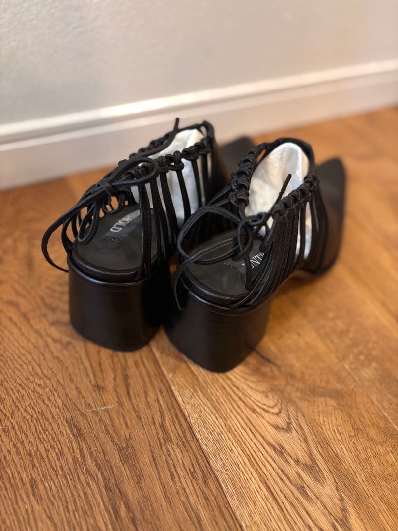 untishold klara ブラック 37