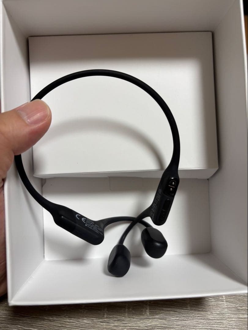 SHOKZ OPENRUN 骨伝導イヤホン ブラック　美品