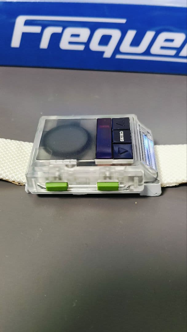 セイコー フリークエンシー腕時計 ホワイトクリアglobeグローブ小室哲哉