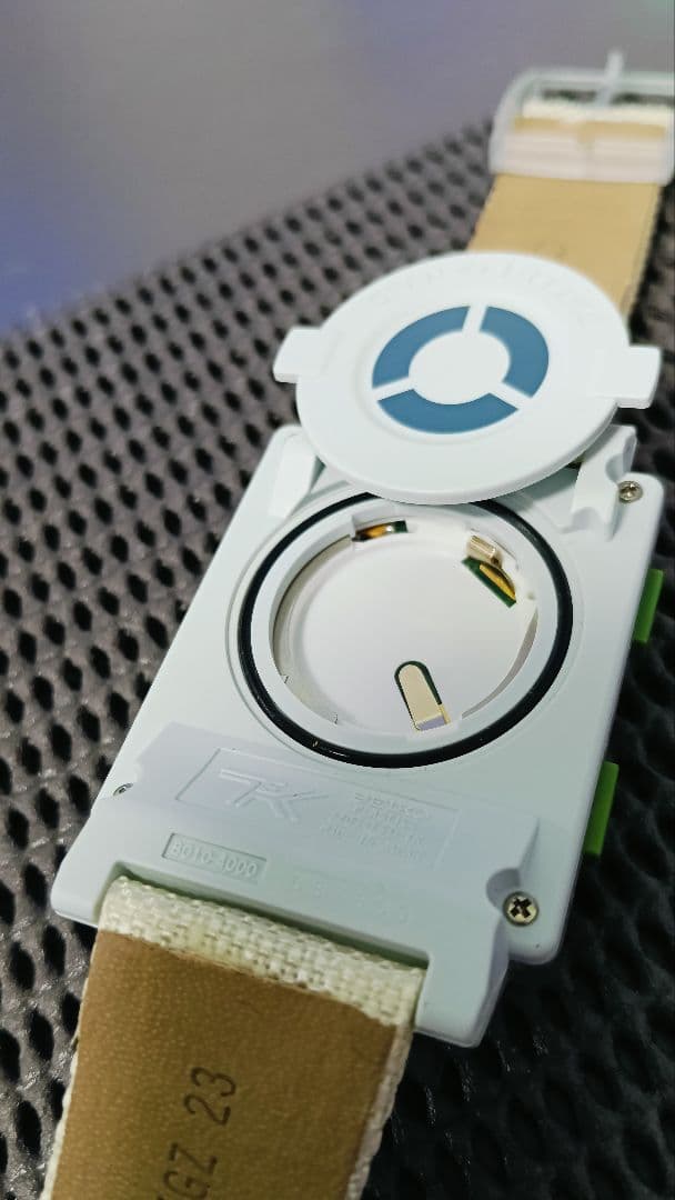 セイコー フリークエンシー腕時計 ホワイトクリアglobeグローブ小室哲哉