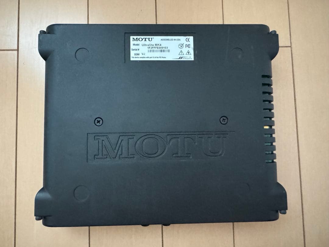 MOTU UltraLite mk4　USBオーディオインターフェイス