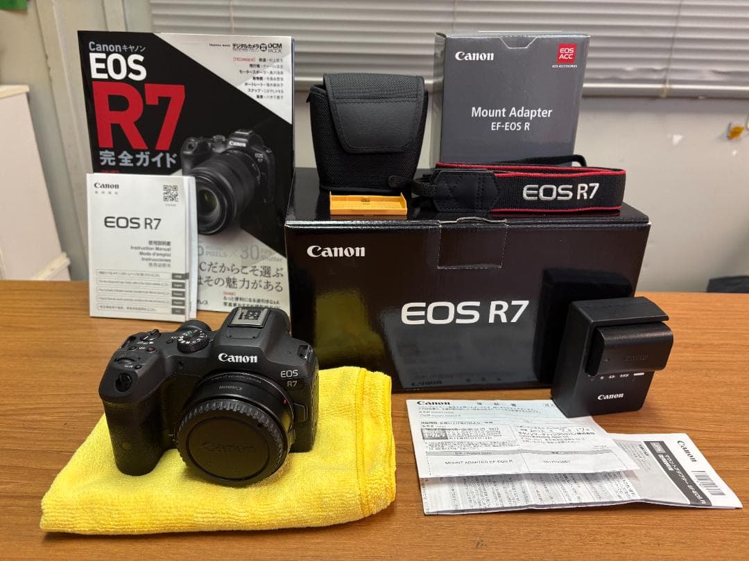 CANON EOS R7 ボディ+マウントアダプター+ ガイドブック