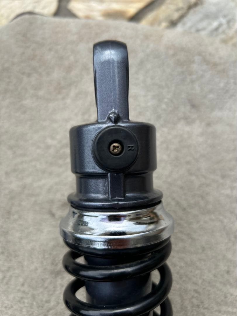 ゼファー400 リアサス　純正 Kawasaki サスペンション 2個セット