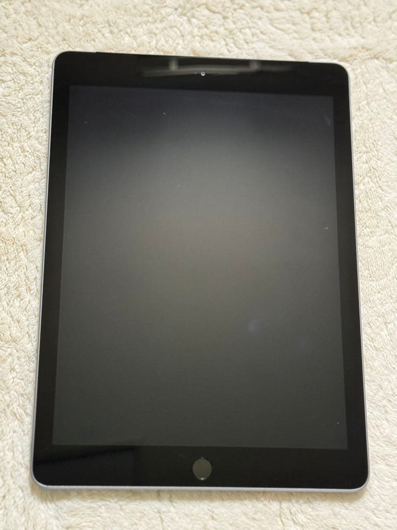 iPad6 第6世代 32GB SIMフリー