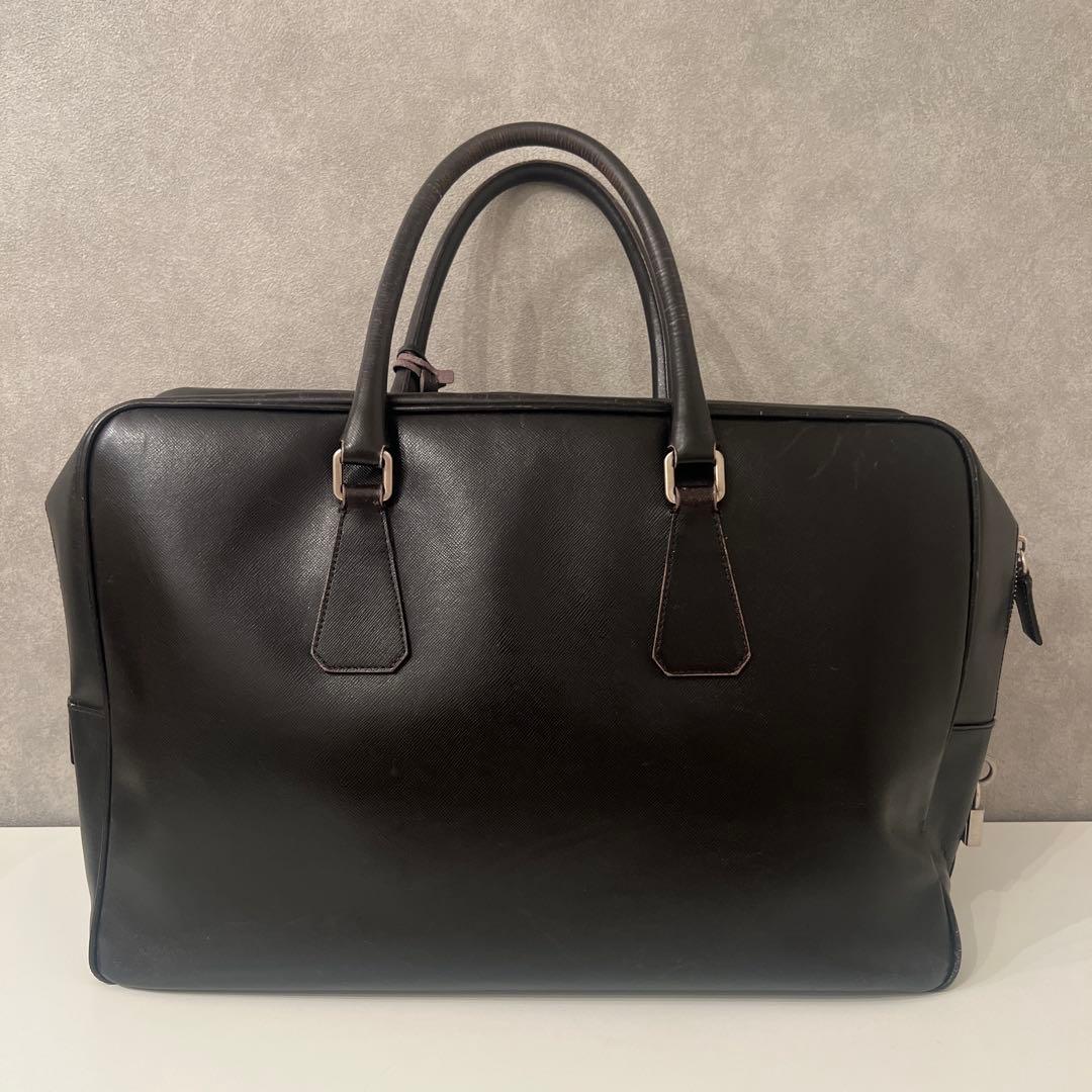 PRADA サフィアーノレザー　ブリーフケース　三角プレート