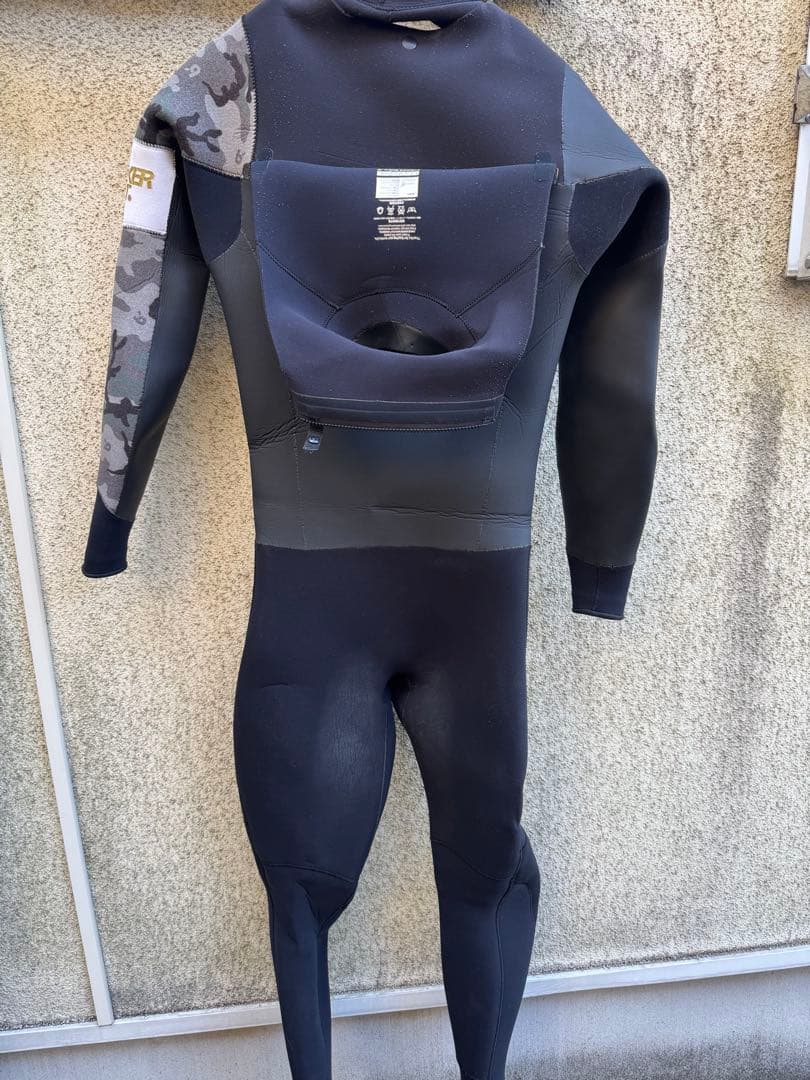 Breaker Out ブラック/カモフラージュ　セミドライ