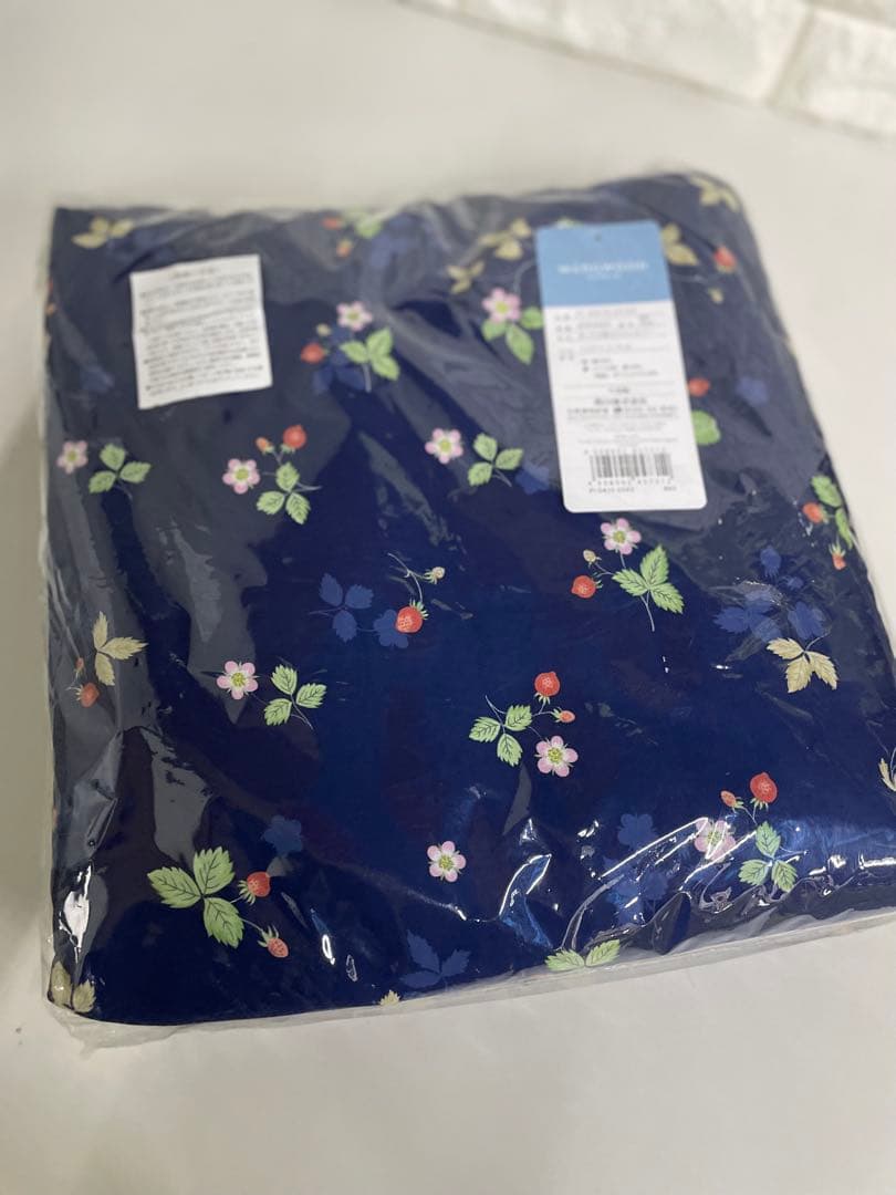 ウエッジウッド　西川あったか掛ふとんカバー150×210cmワイルドストロベリー