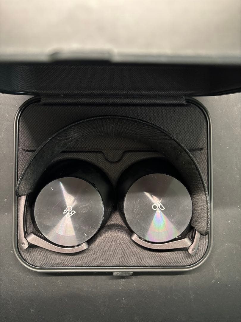 Bang & Olufsen Beoplay H95 バング・アンド・オルフセン