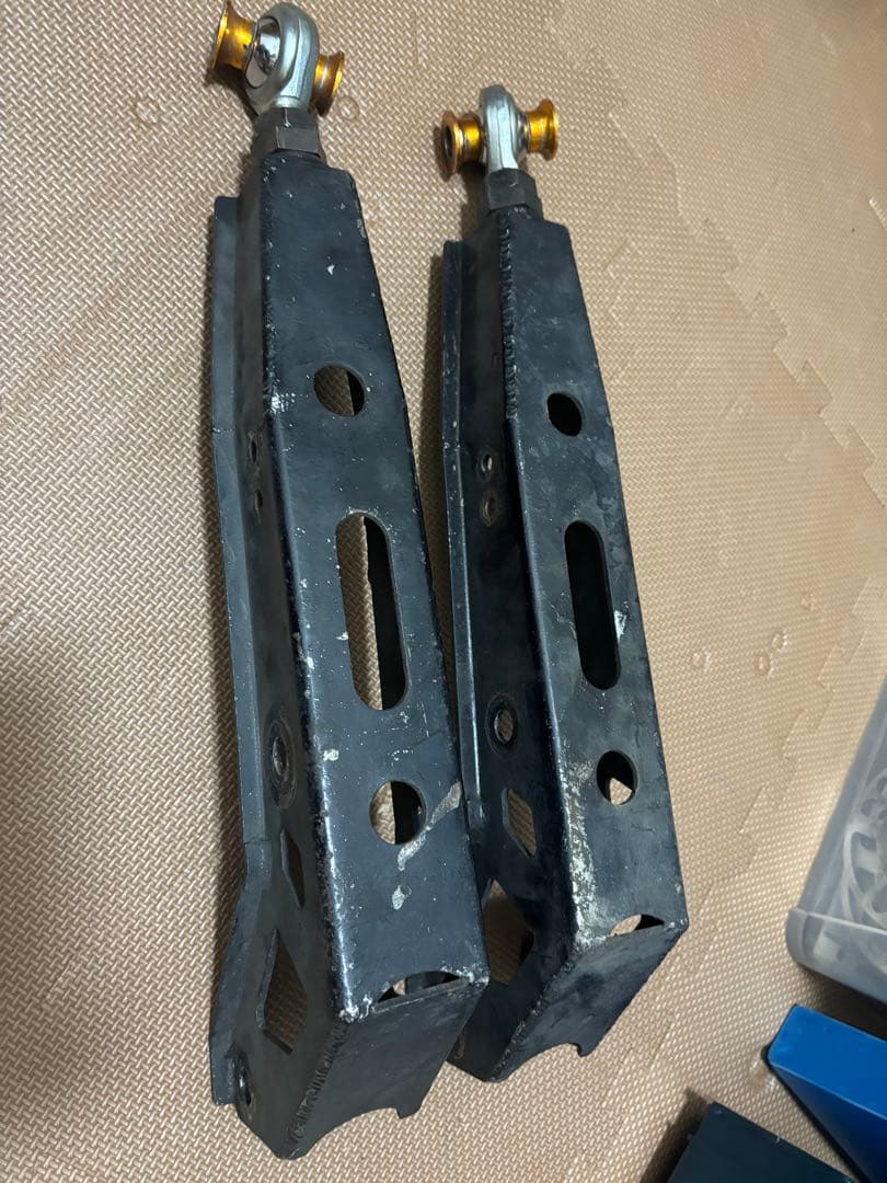 社外ロアアーム　SC430 リア用　クラウン他