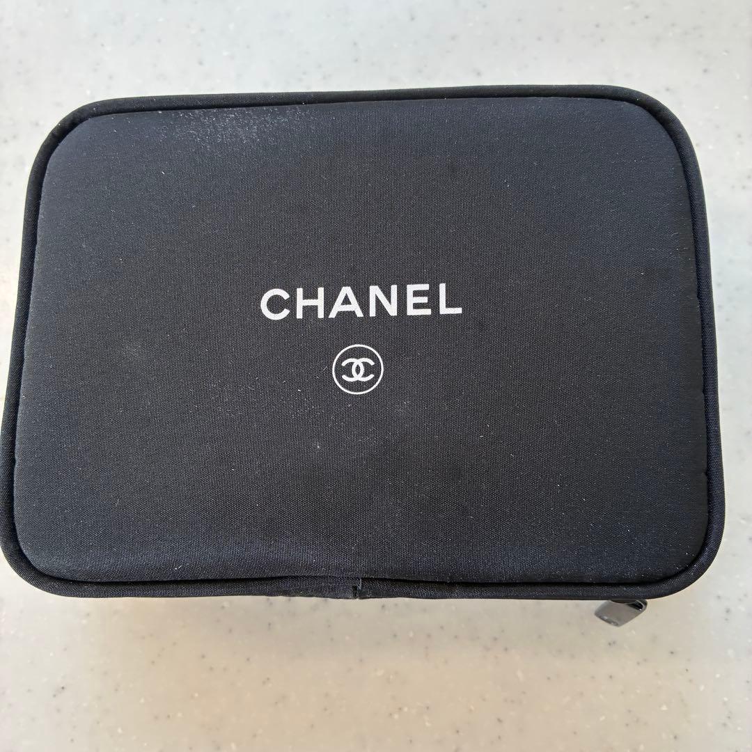 新品未開封　正規限定品　CHANEL メイクミニブラシセット　6本　ポーチ付き