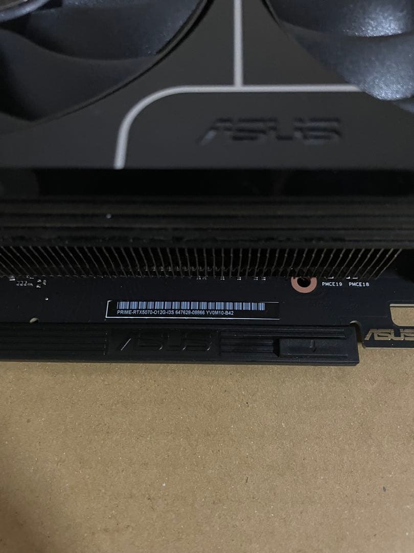 ASUS RTX5070 搭載 ビデオカード PCIe 5.0 12GB