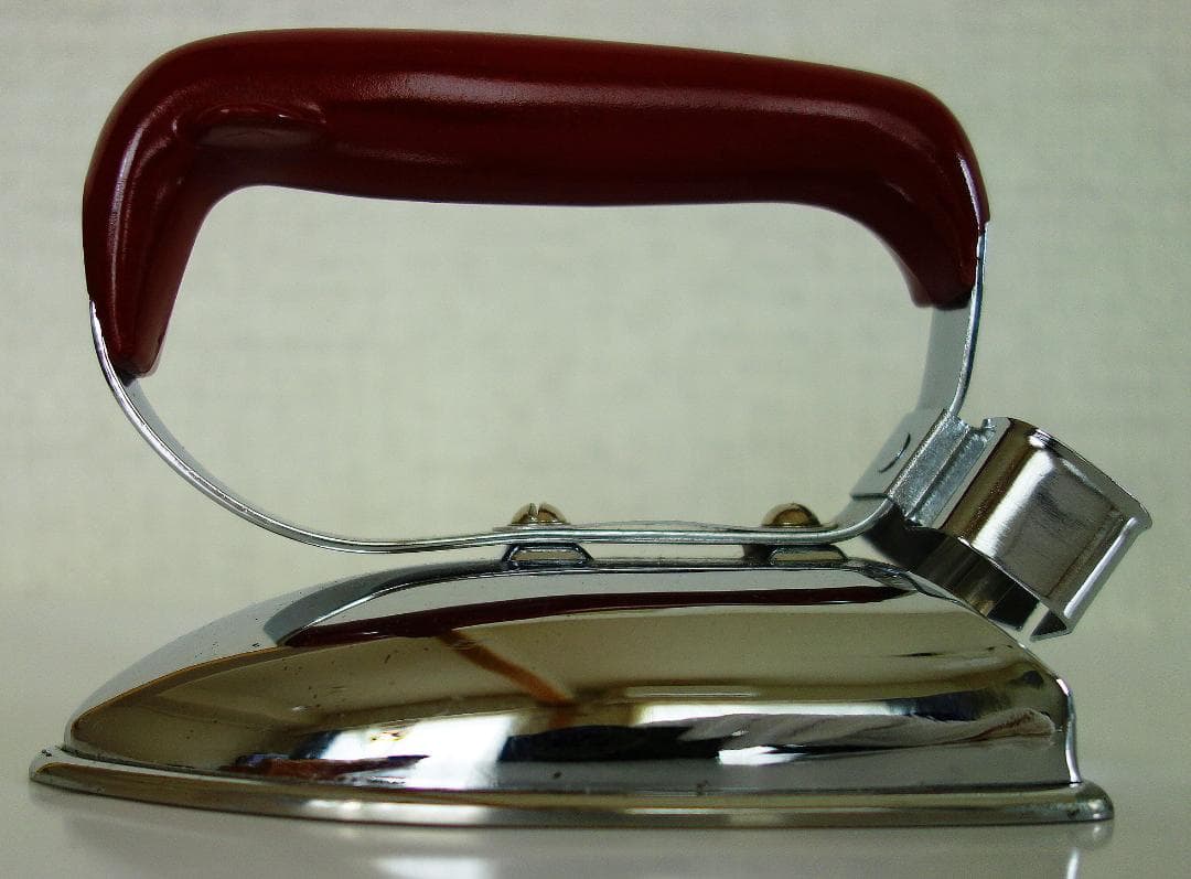 骨董　東芝 ミゼットアイロン E1-2A形 通電可 アンティーク ミニアイロン