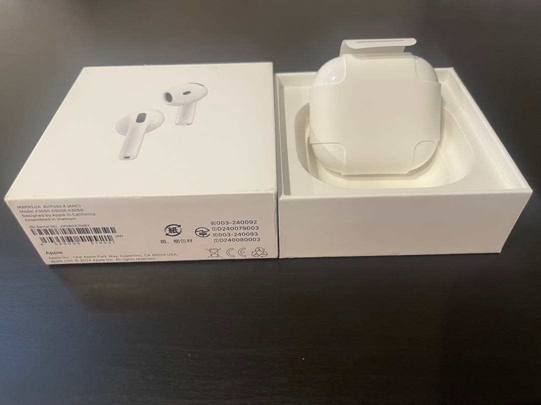 Apple AirPods4アクティブノイズキャンセリング本体 充電ケース付き