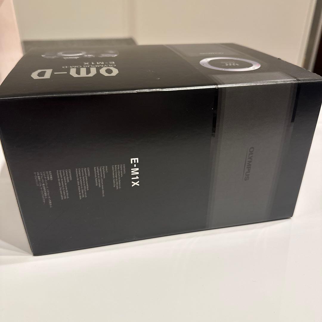 展示品！美品！OLYMPUS OM-D E-M1X デジタル一眼レフカメラ