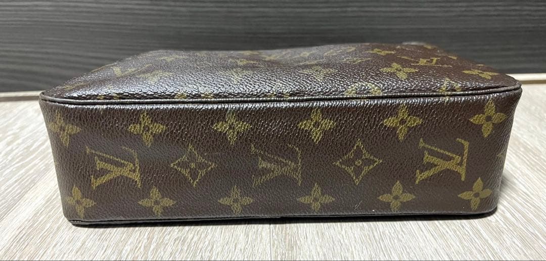 美品 LOUIS VUITTON ルイヴィトン トゥルーストワレット23 ポーチ