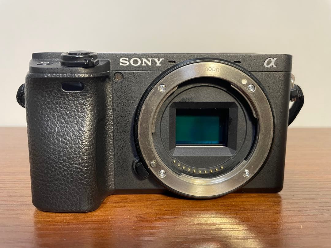 【値下】SONY α6400 レンズ3本付き　運動会・夜景に◎・SD・HDMI付
