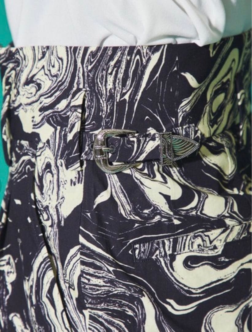 TOGA PULLA toga pulla トーガプルラ　マーブルショートパンツ