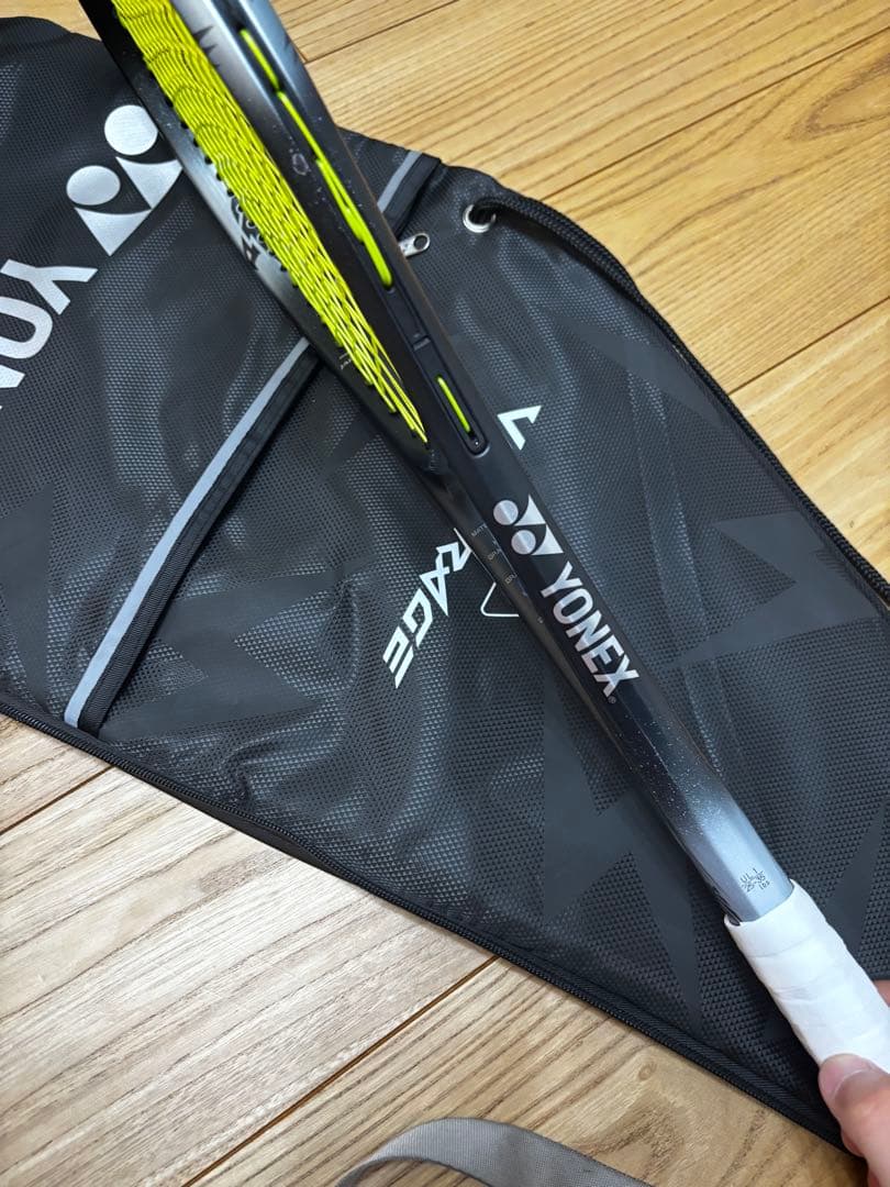 YONEX VOLTAGE 8V ボルトレイジ