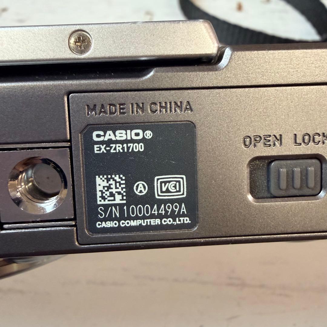 CASIO カシオ EXILIM EX-ZR1700 シルバー デジタルカメラ
