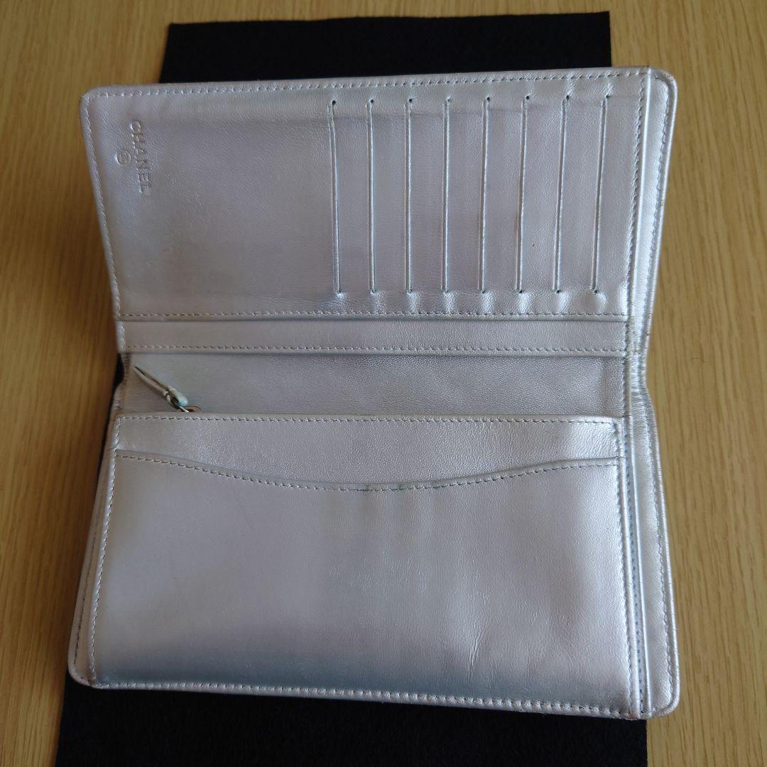 シャネル マトラッセ ラムスキン 長財布 シルバー