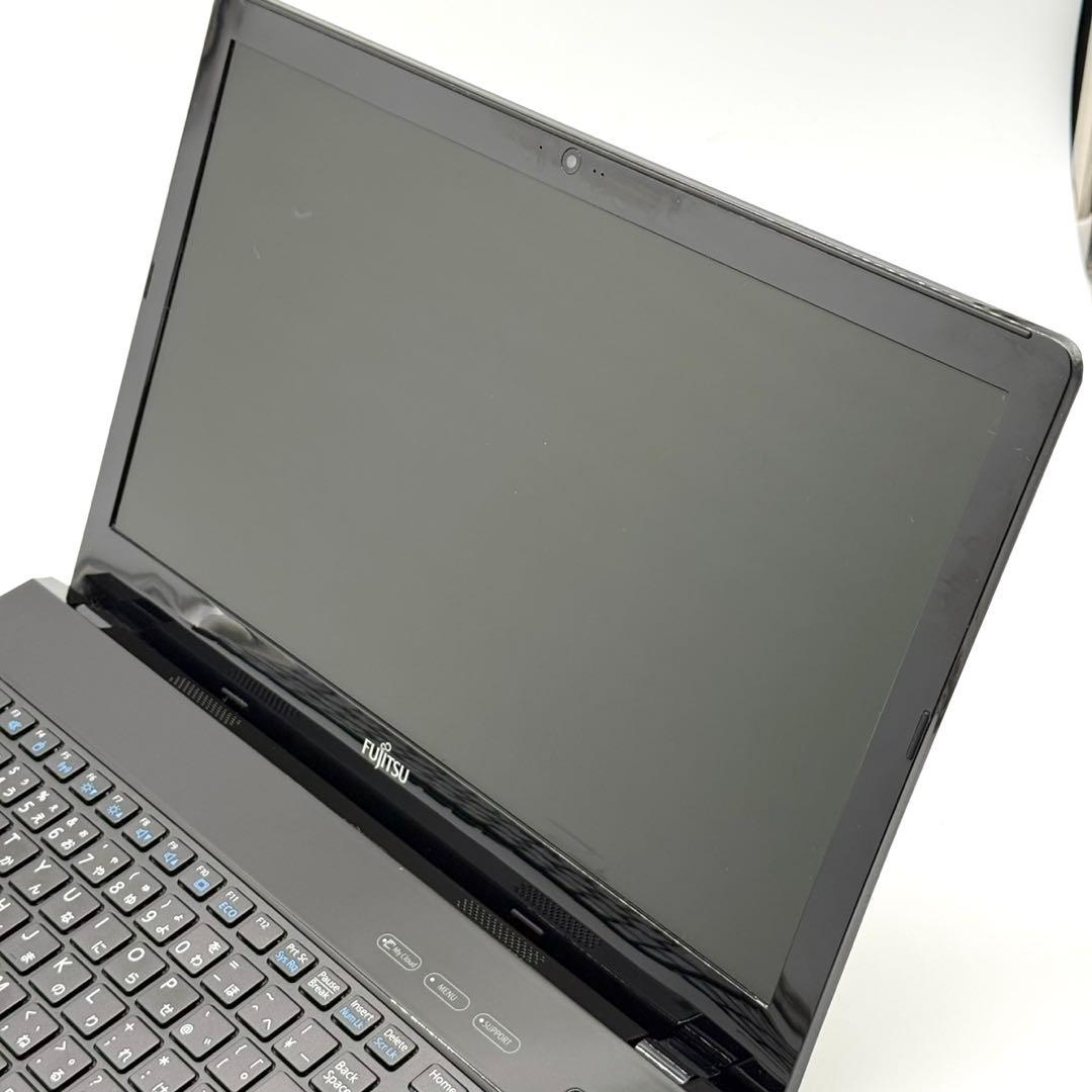 ノートパソコンLifebook Core i7搭載 16GB 新品SSD512