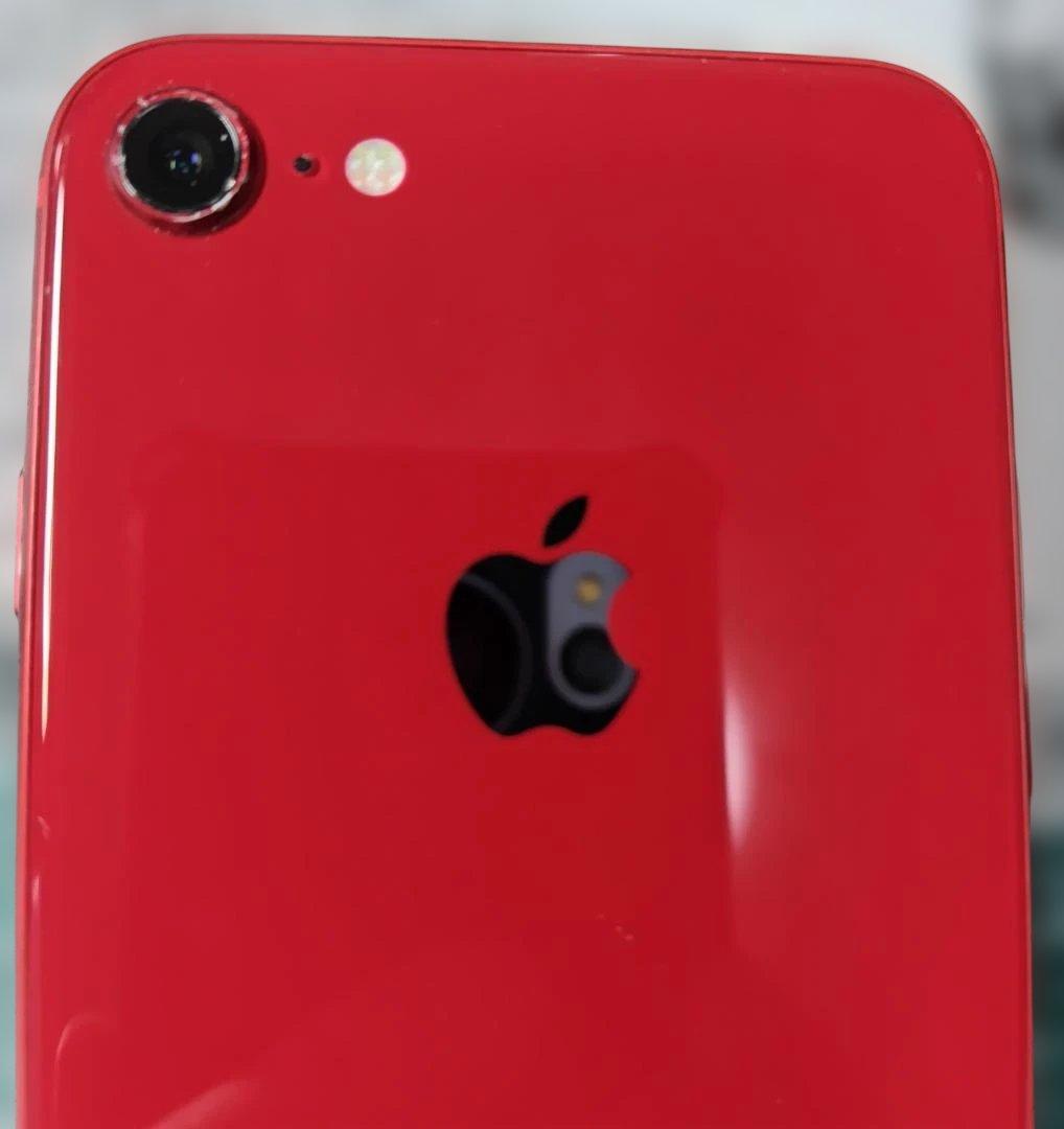 Apple iPhone 8 64g RED SIMロックなし 裏面割れあり