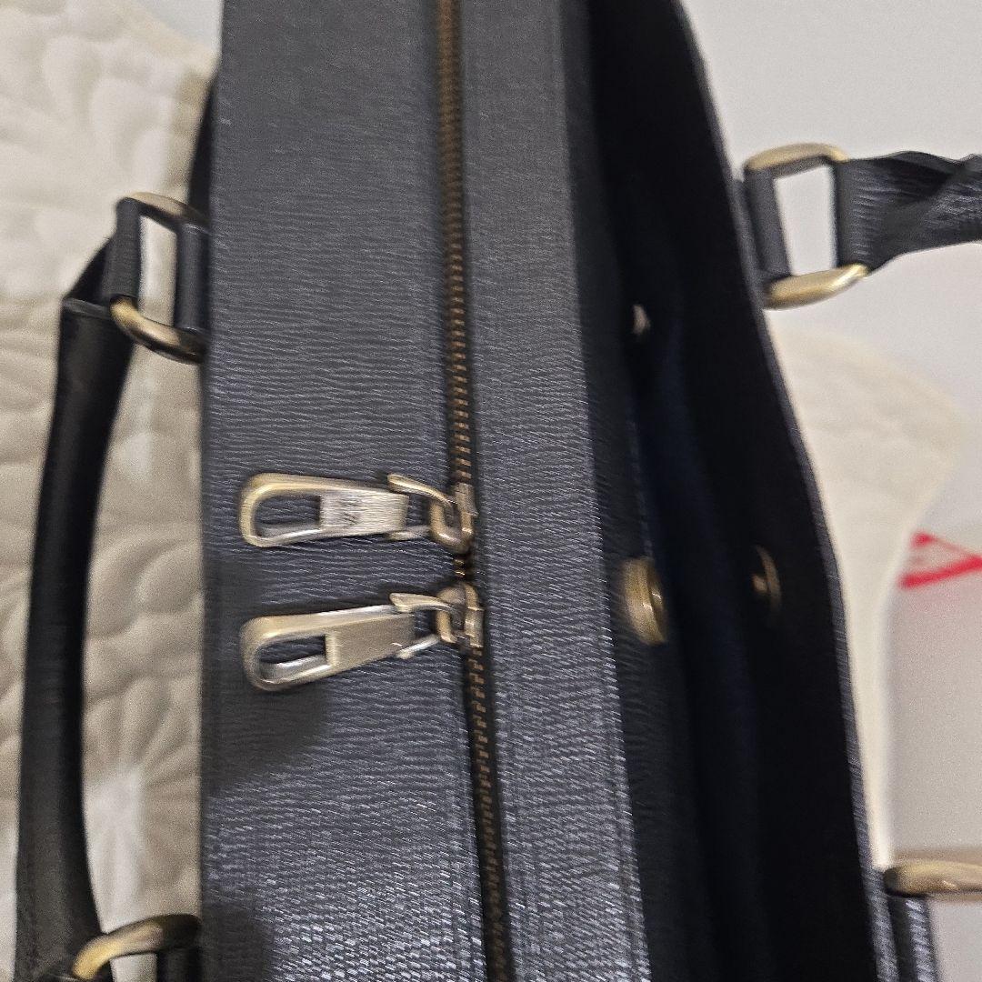 イビサ ブリーフバッグ シュリングレザー 黒 ユニセックス✨