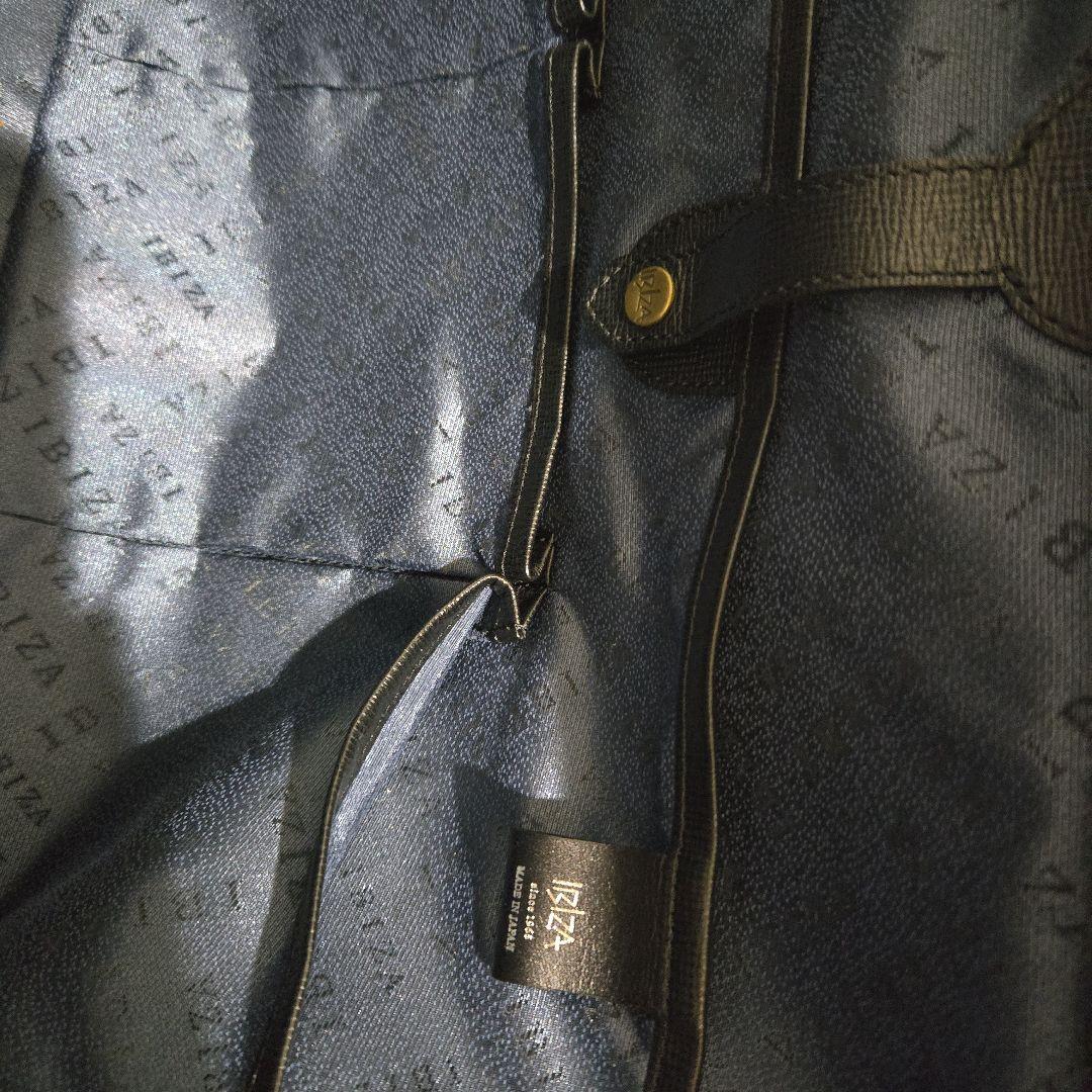 イビサ ブリーフバッグ シュリングレザー 黒 ユニセックス✨