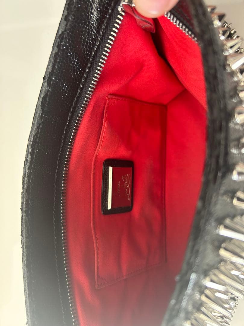 Christian Louboutin ブラック ウォレットチェーン