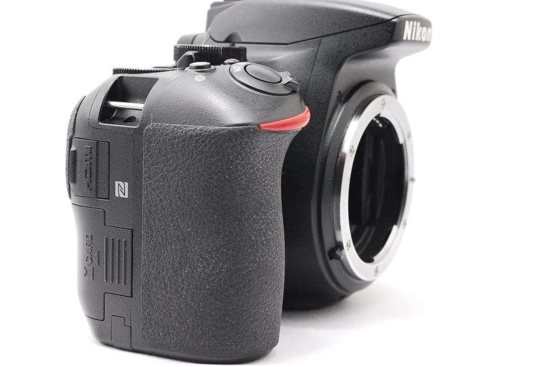 ✨Nikon D5600 ダブルレンズ Wi-Fi搭載　スマホ転送　高画質　軽量