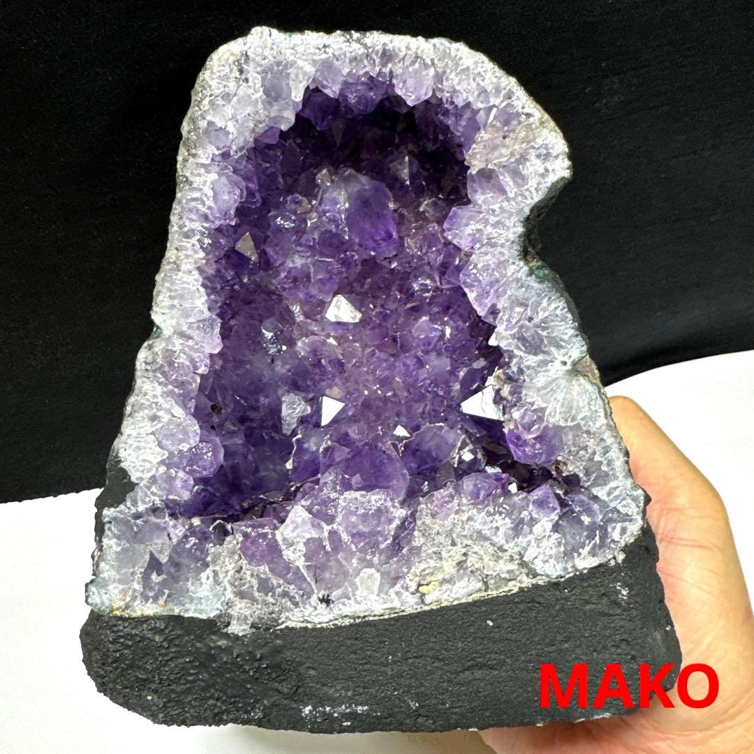 M1886☆アメジストドーム1.9Kg☆ウルグアイ産☆天然石☆N60104-A
