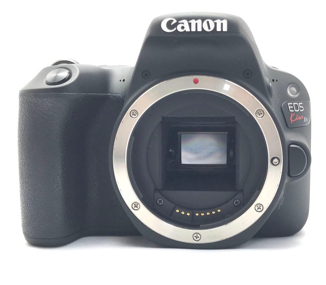 ショット数4,000のみ！Canon EOS kiss X9ズームレンズキット♪