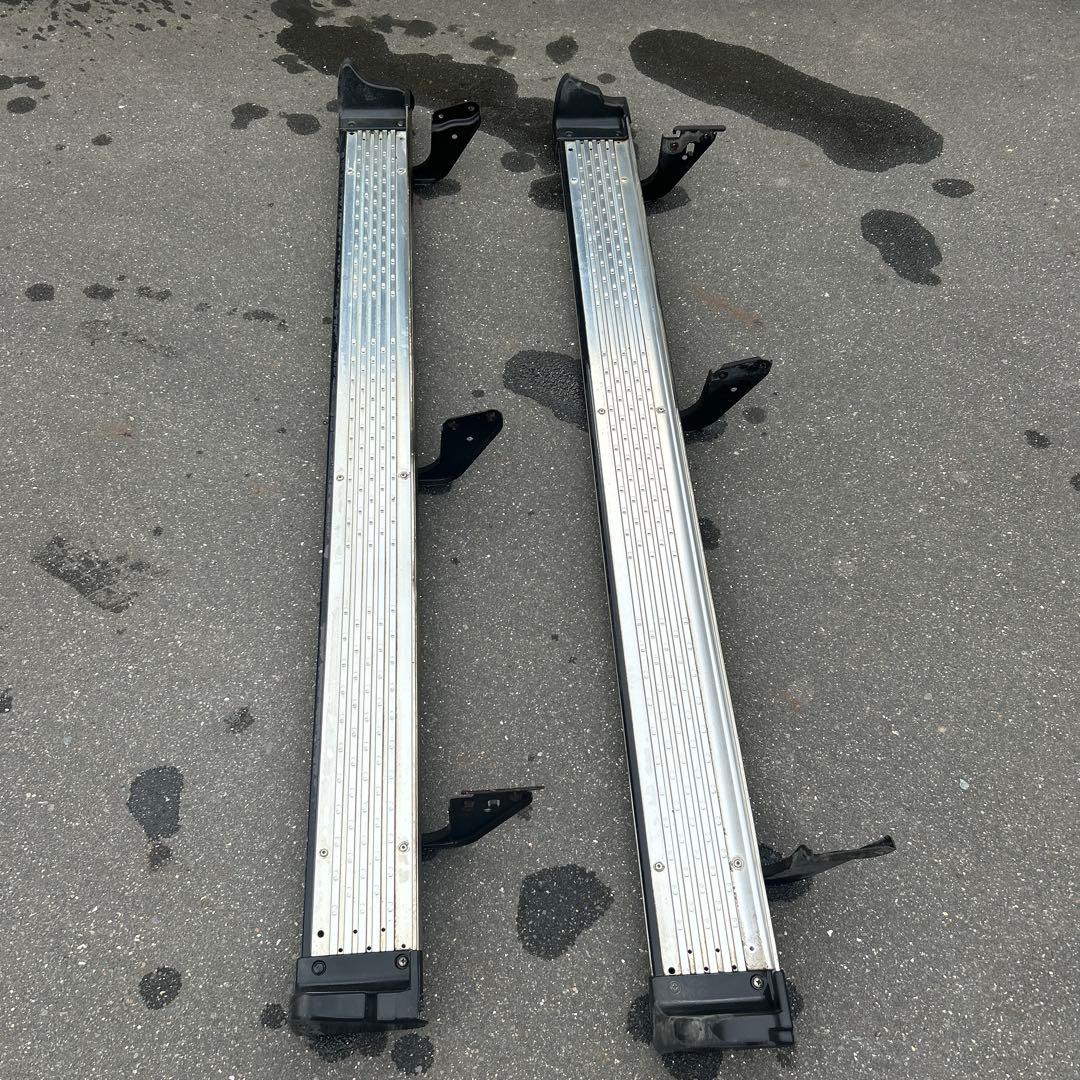 【純正品】185サーフ ハイラックスサーフ　サイドステップ