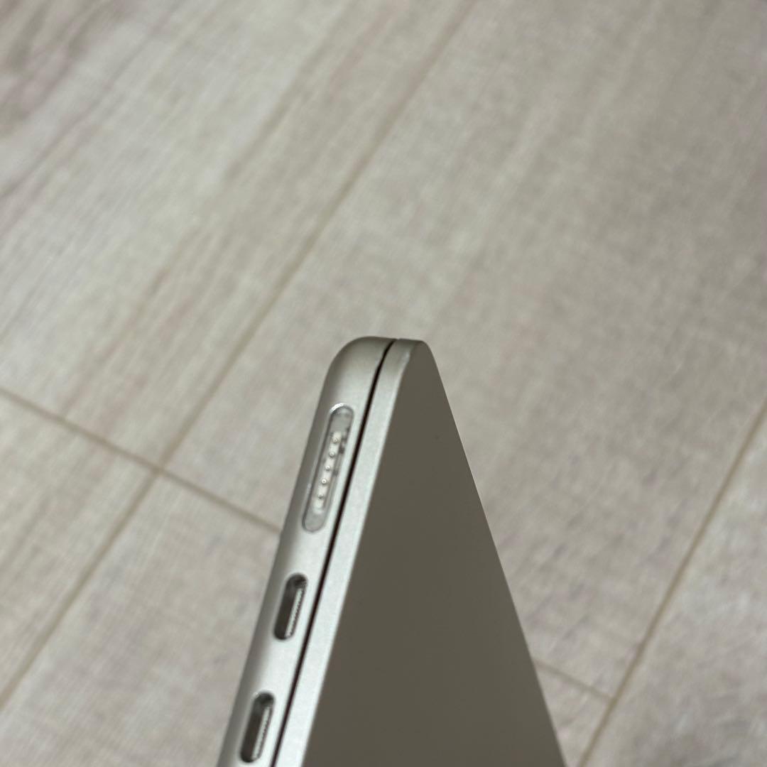 MacBook Air 2022 メモリ8GBストレージ256GB