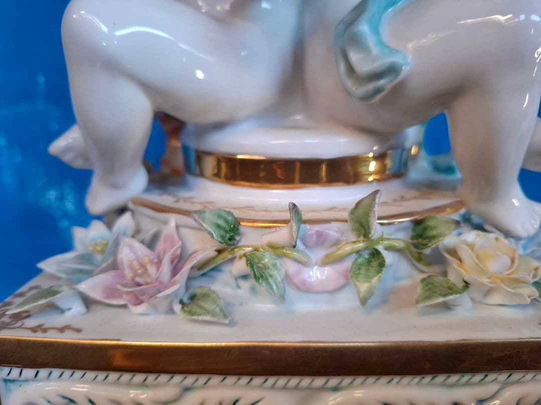 Capodimonte カポディモンテの陶器製置物 大型 天使 イタリア製