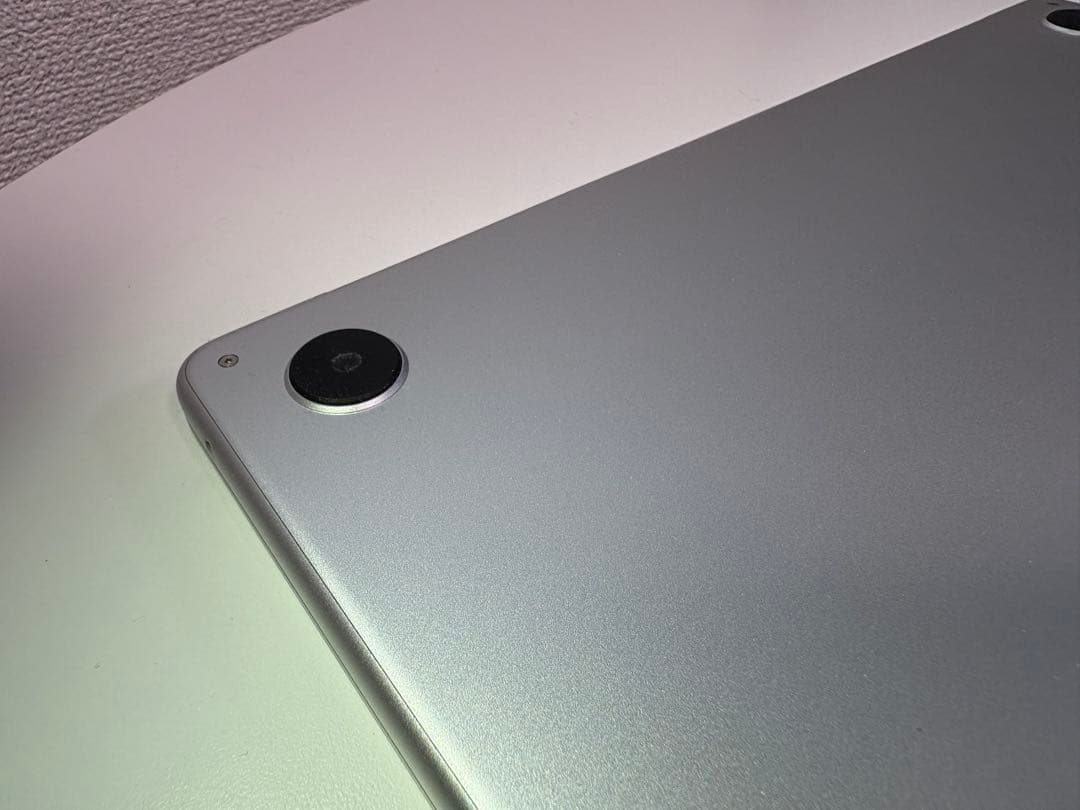 MacBookAir13インチ 24GB 512GB 25年9月購入 充放電3回