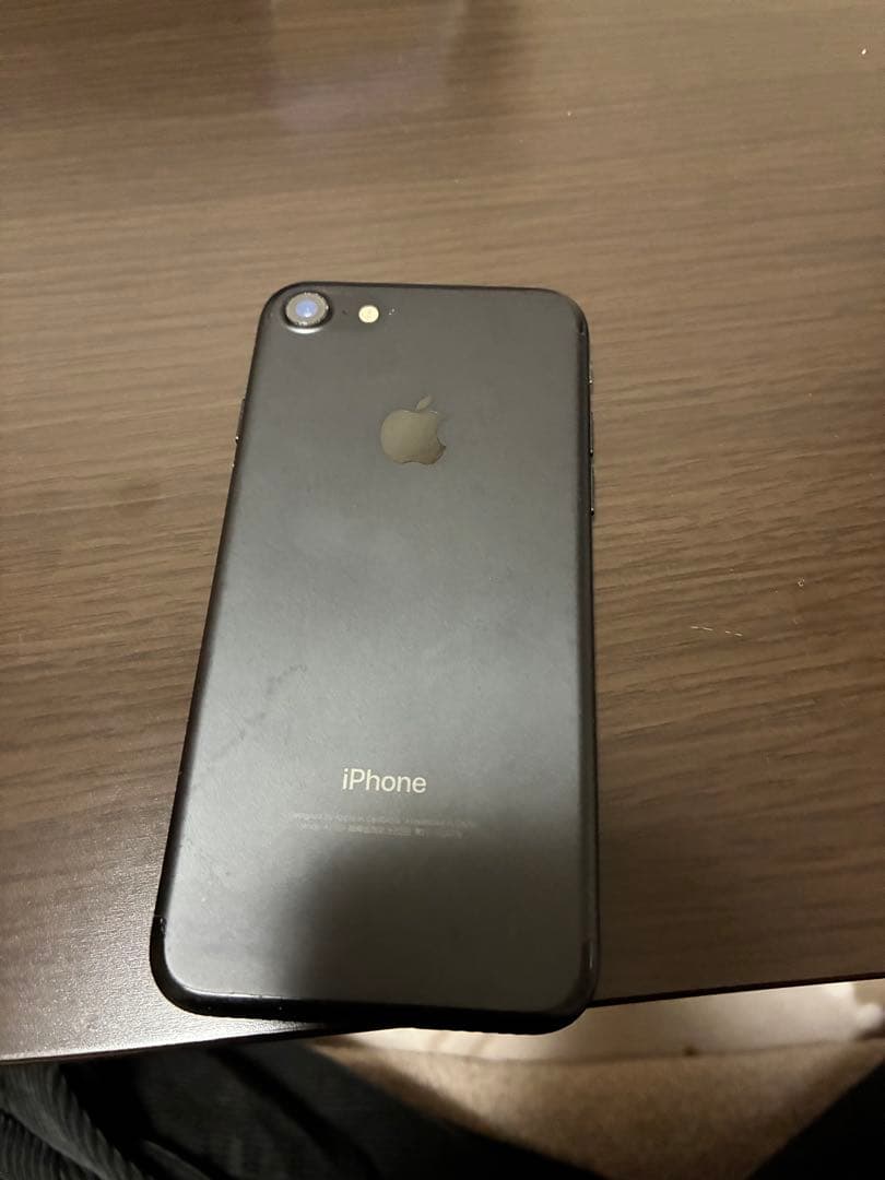携帯電話本体 Apple iPhone 7 128GB
