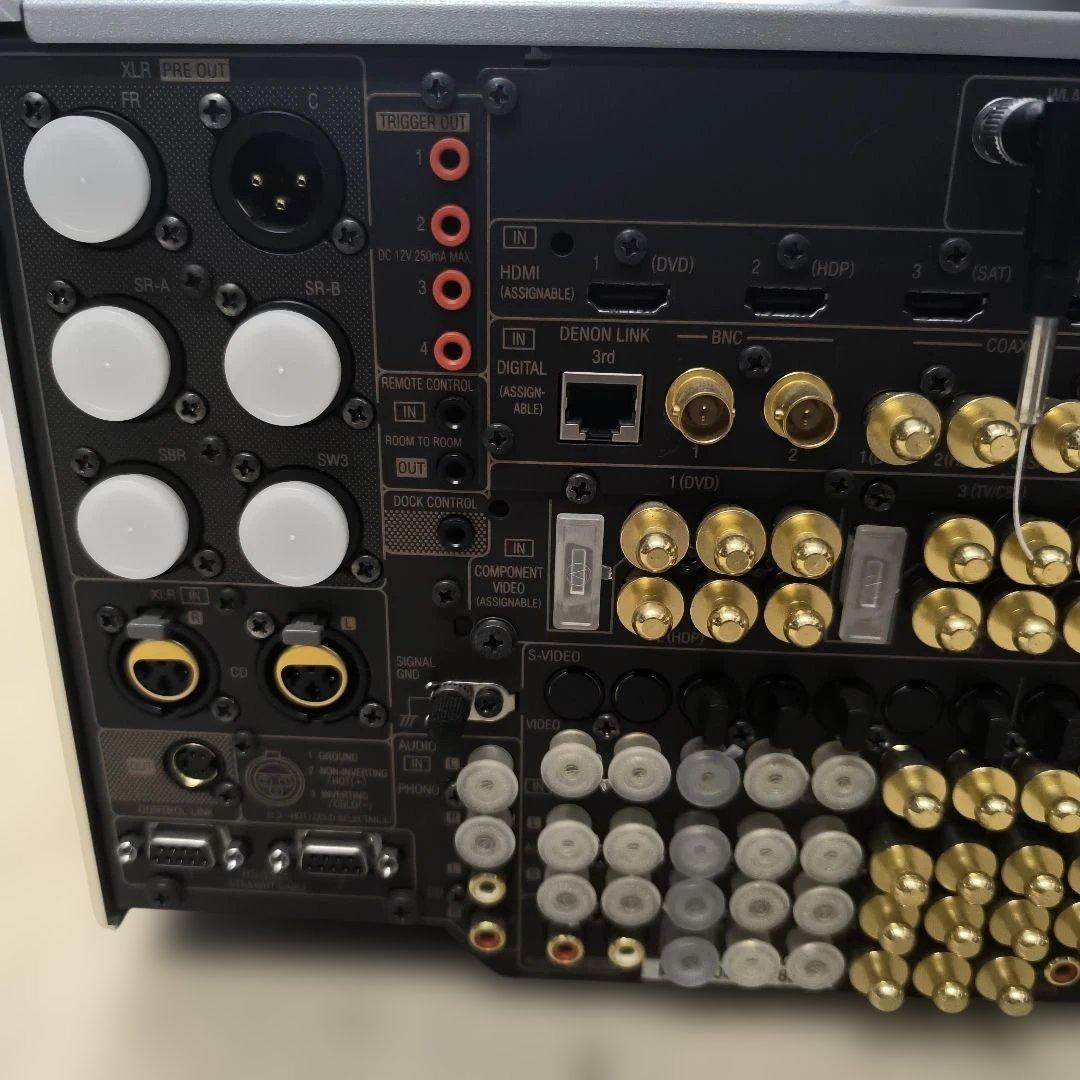 DENONデノン AVP-A1HD AVプリアンプ シルバー