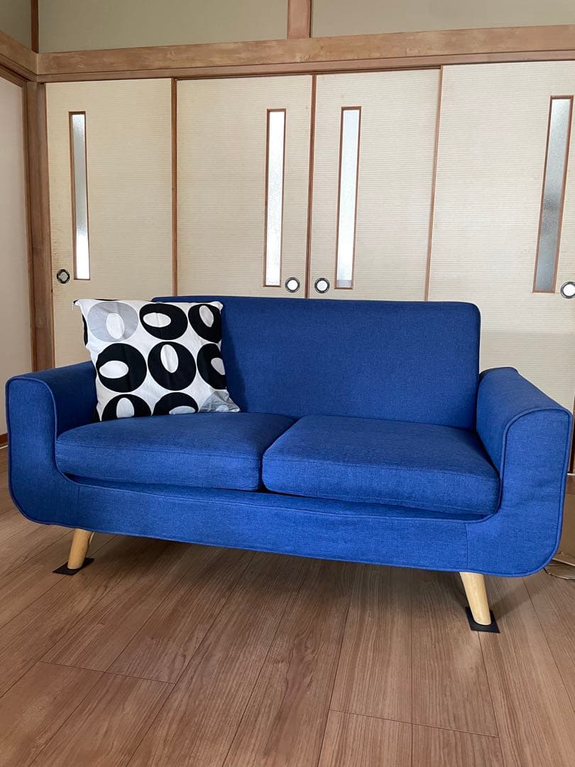 本日限り　北欧風　モダンソファー　完成品