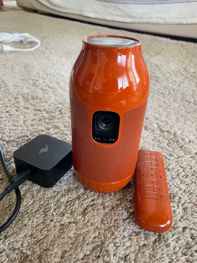 Aladdin 持ち運び式プロジェクター、リモコン、充電器（type C)