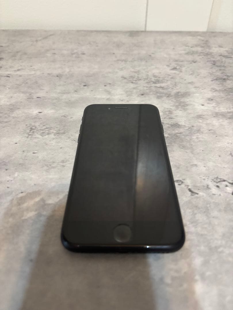 Apple iPhone 7 ブラック