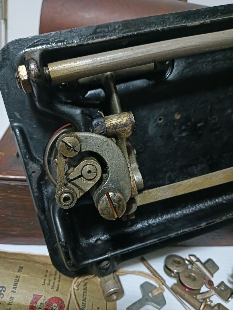 m*k様 アンティーク　SINGER 　手回しミシン　 　木製ケース付き