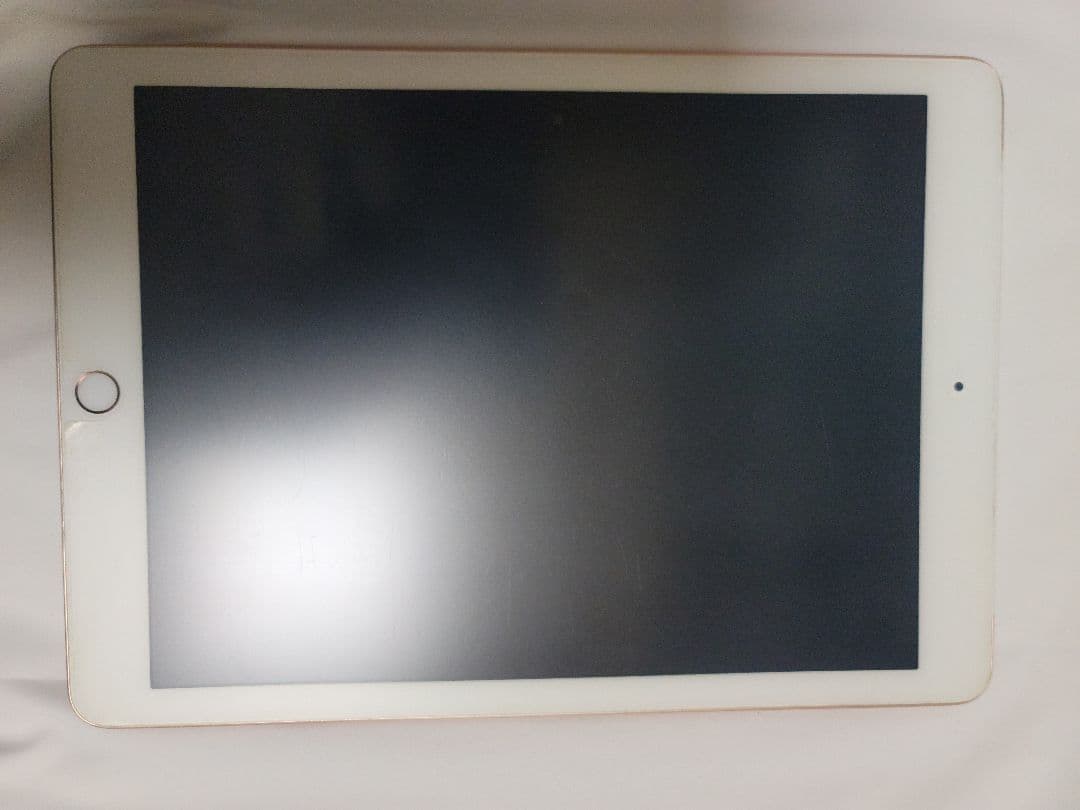 AppleアップルiPad　(第６世代)32GB